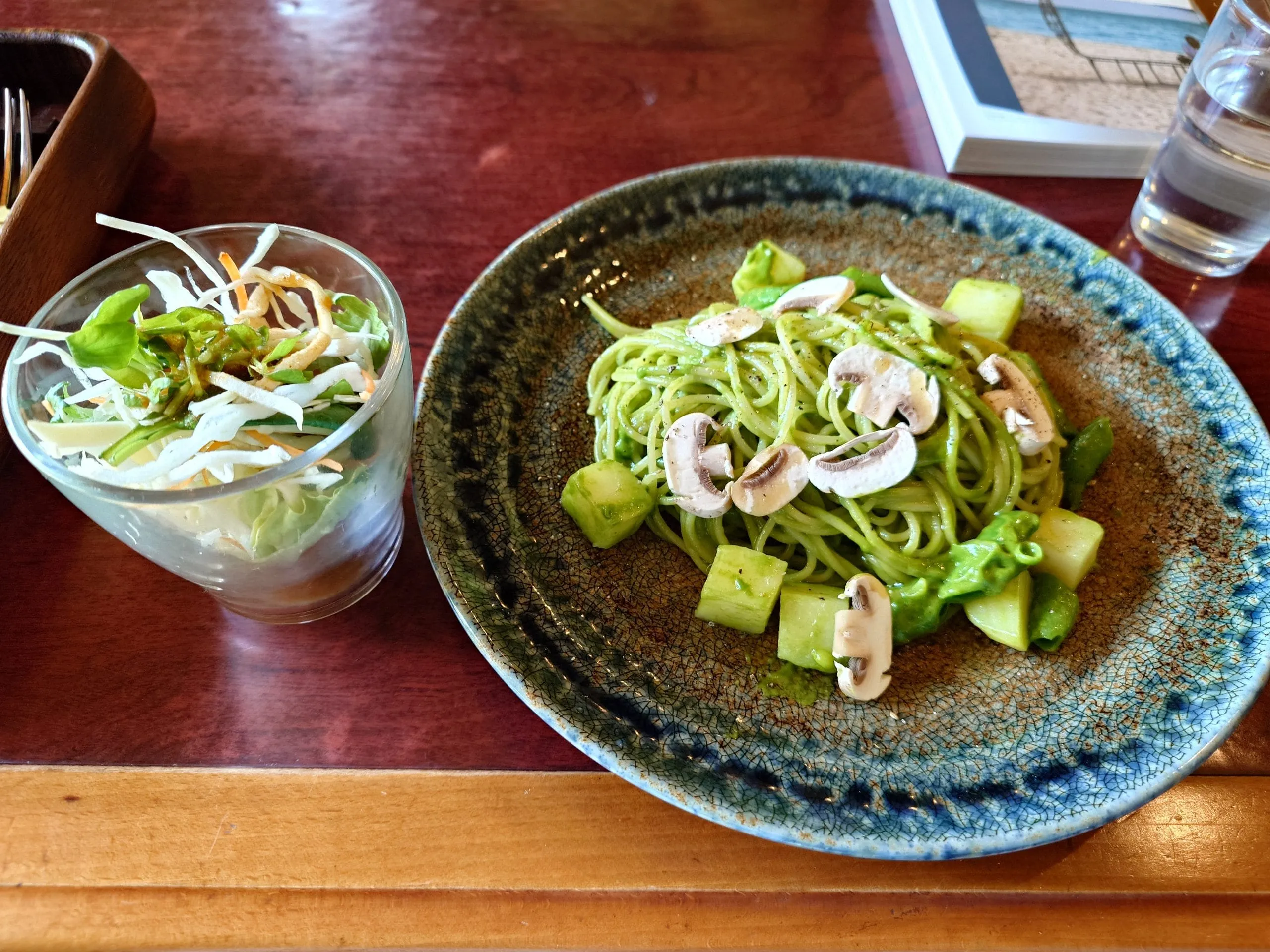 ほうれん草のヴィーガンジェノベーゼパスタ