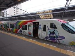 予讚線8000系麵包超人列車