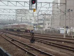 列車進站中