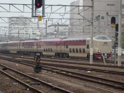 列車進站中
