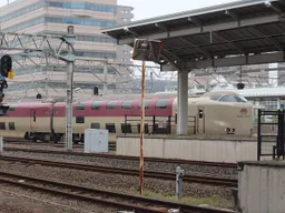列車進站中