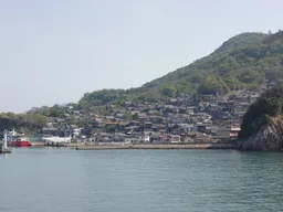 男木港與男木島聚落
